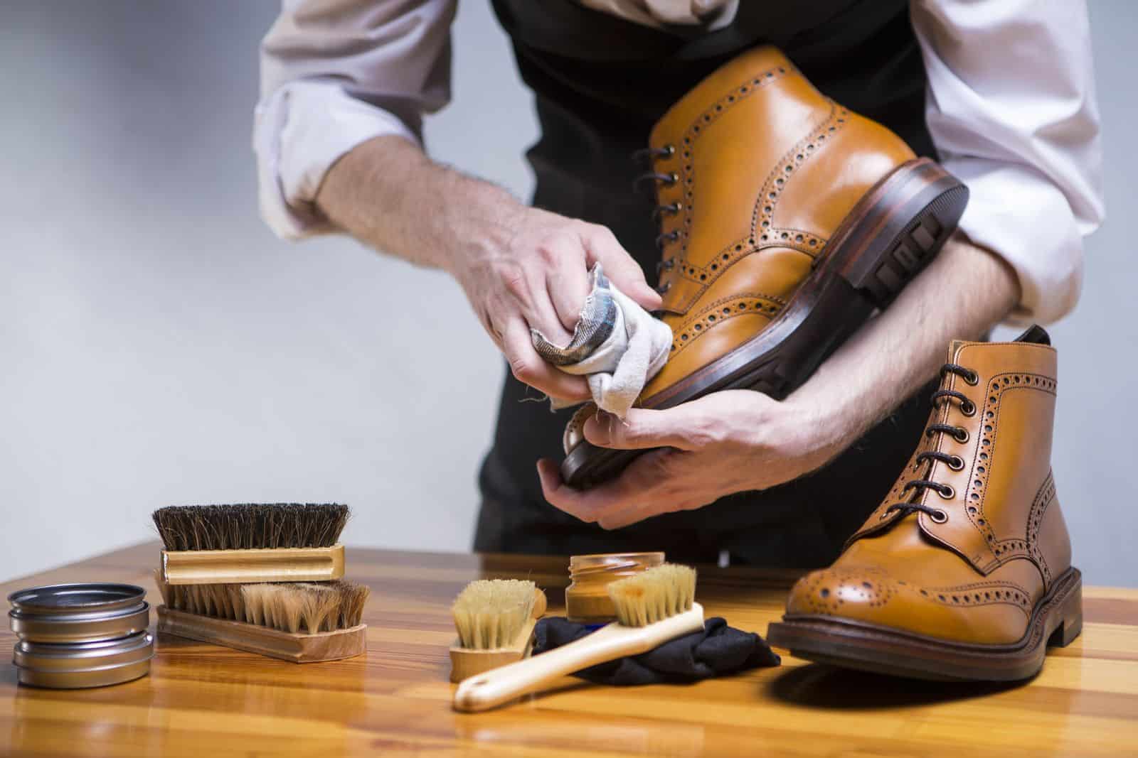 Cómo cuidar unos zapatos de cuero: La guía para mantener tus zapatos como nuevos
