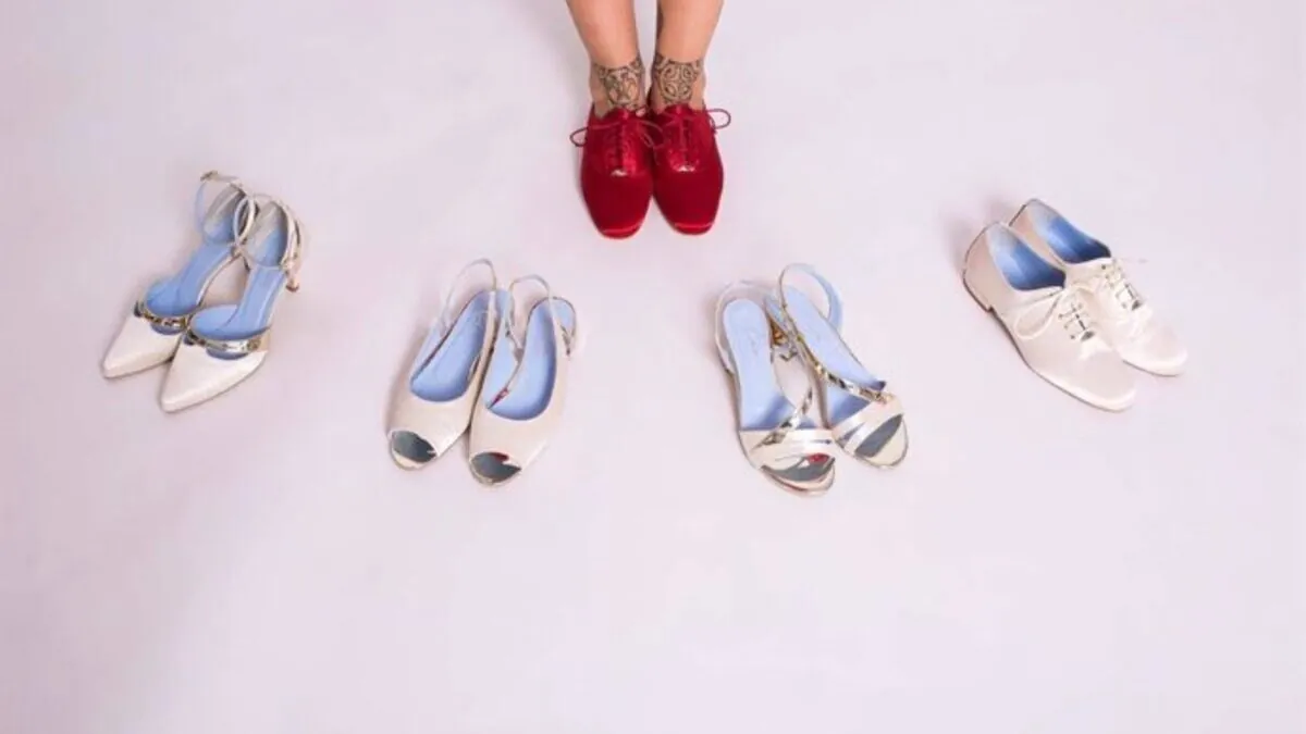 Zapatos planos vs tacones: ¿qué se usa más en 2026?